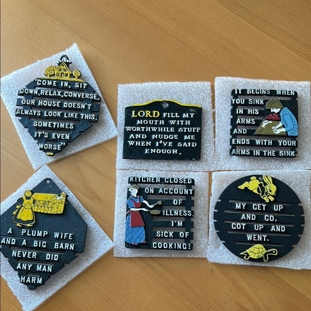 Vintage Kitchen Wall Decor Set - Black and Yellow